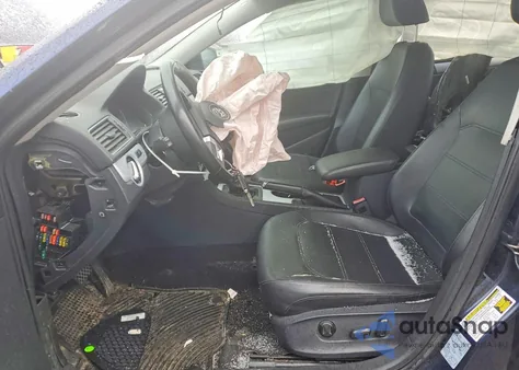 2013 Volkswagen Passat Se z USA, uszkodzony, nr VIN 1VWBP7A30DC117410